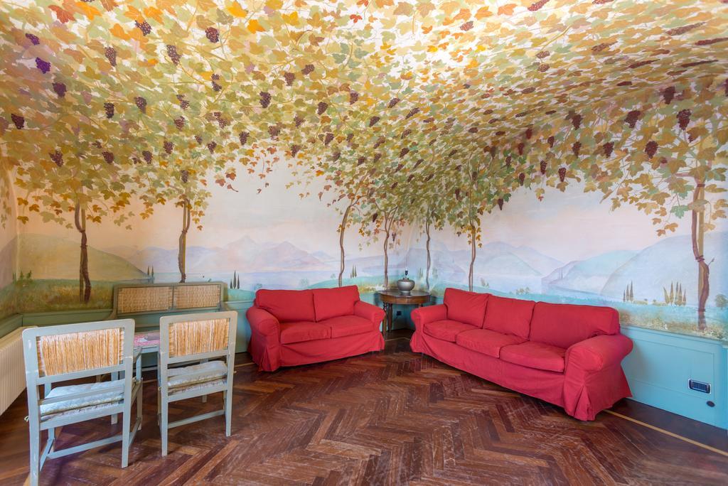 Villa La Rossa Fiumelatte Luaran gambar