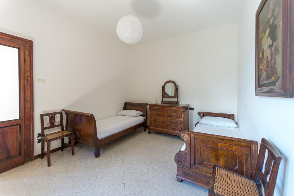 Villa La Rossa Fiumelatte Luaran gambar